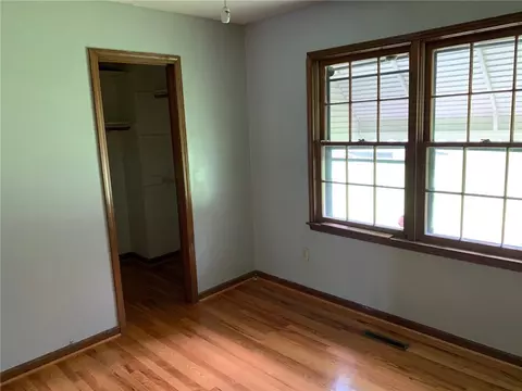 402 Simpson St, Westminster, SC 29693 photo 8