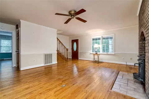 204 Oak Holw, Pendleton, SC 29670 photo 12