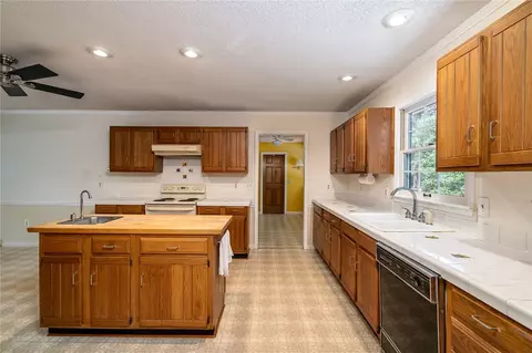 204 Oak Holw, Pendleton, SC 29670 photo 13