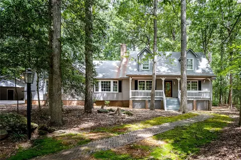 204 Oak Holw, Pendleton, SC 29670 photo 2
