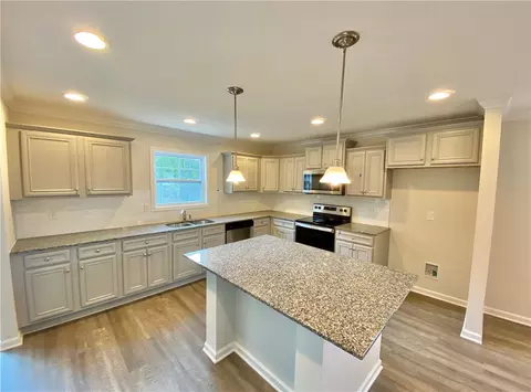 147 Sunny Point Loop, Central, SC 29630 photo 5