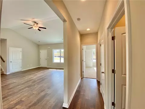 136 Sunny Point Loop, Central, SC 29630 photo 15