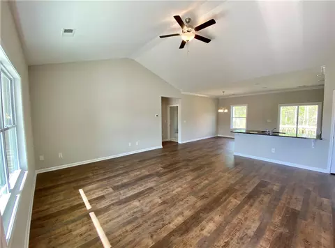 136 Sunny Point Loop, Central, SC 29630 photo 3