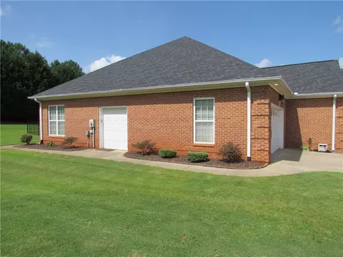 101 Green Chase E, Anderson, SC 29621 photo 2