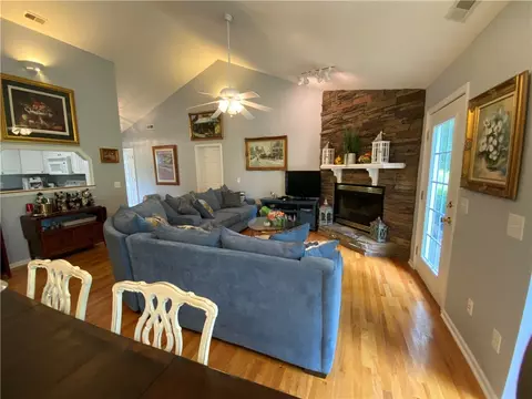 395 Springbrook Rd, Walhalla, SC 29691 photo 9