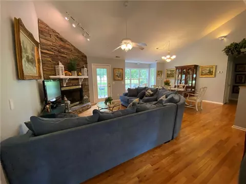 395 Springbrook Rd, Walhalla, SC 29691 photo 11