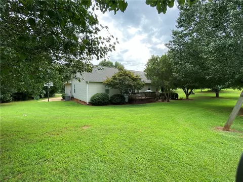395 Springbrook Rd, Walhalla, SC 29691 photo 48