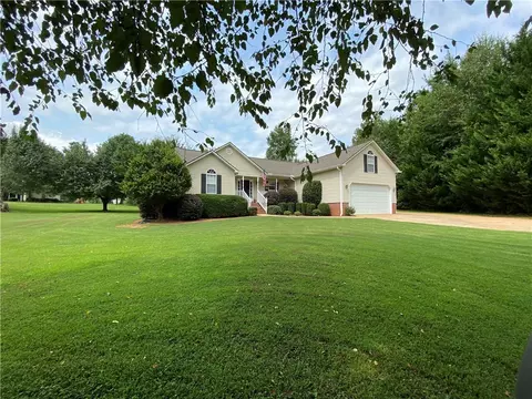 395 Springbrook Rd, Walhalla, SC 29691 photo 2