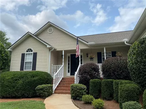 395 Springbrook Rd, Walhalla, SC 29691 photo 4