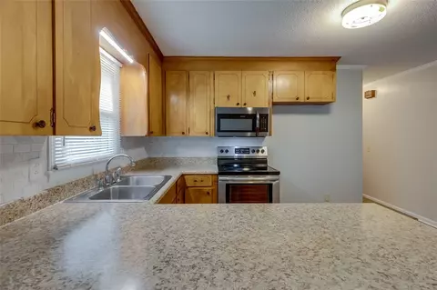 11 Railroad St, Honea Path, SC 29654 photo 3