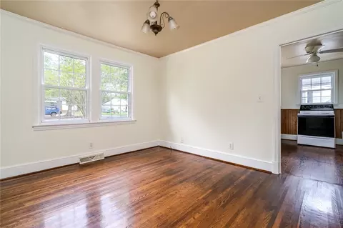 121 Davis St, Williamston, SC 29697 photo 8