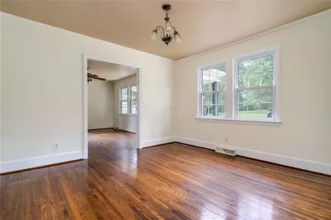 121 Davis St, Williamston, SC 29697 photo 9