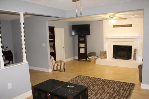 108 Rhonda Rd, Central, SC 29630 photo 3
