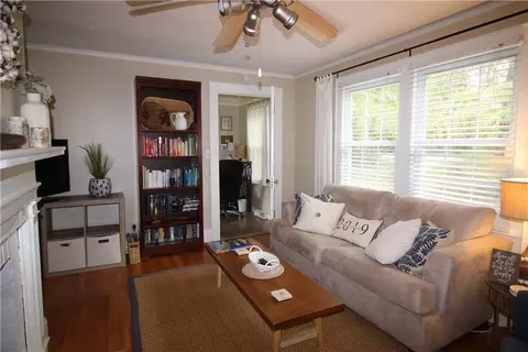 512 S Mechanic St, Pendleton, SC 29670 photo 5