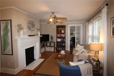 512 S Mechanic St, Pendleton, SC 29670 photo 4