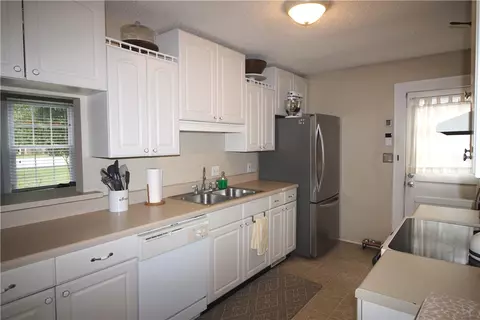 512 S Mechanic St, Pendleton, SC 29670 photo 10
