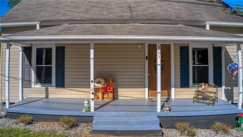 303 Turner St, Easley, SC 29640 photo 3