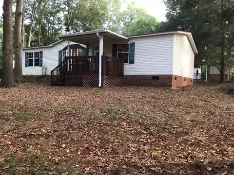 343 Hicks Dr, Starr, SC 29684 photo 2