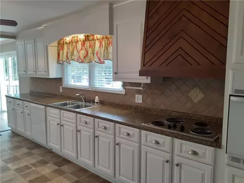 12 Carlisle Dr, Honea Path, SC 29654 photo 5
