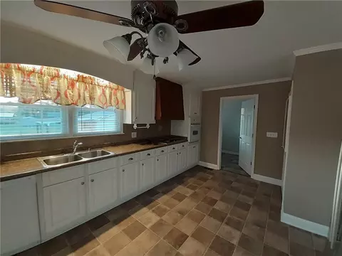 12 Carlisle Dr, Honea Path, SC 29654 photo 4