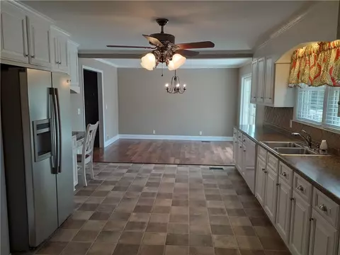 12 Carlisle Dr, Honea Path, SC 29654 photo 7