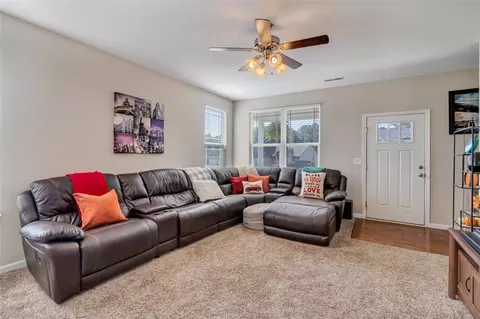 178 Madison Pointe Dr, Seneca, SC 29678 photo 6