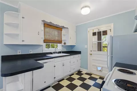 208 Grace Ave, Easley, SC 29640 photo 9