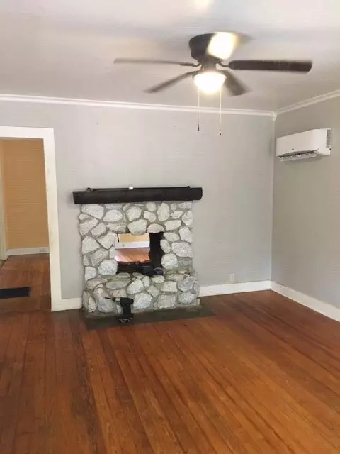 16 Dendy St, West Pelzer, SC 29669 photo 3