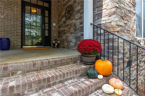 107 Coppermine Dr, Easley, SC 29642 photo 4