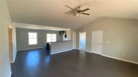 182 Sunny Point Loop, Central, SC 29630 photo 4