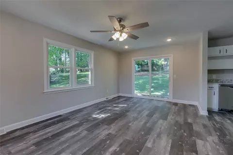 102 Pine Forest Ct, Easley, SC 29640 photo 9