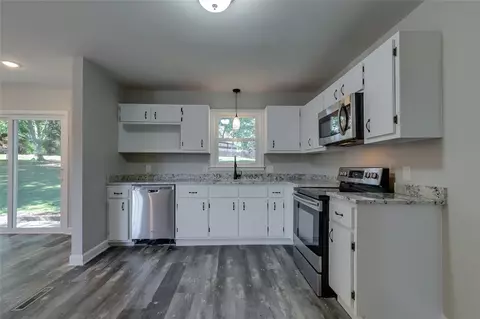 102 Pine Forest Ct, Easley, SC 29640 photo 13