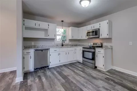 102 Pine Forest Ct, Easley, SC 29640 photo 12