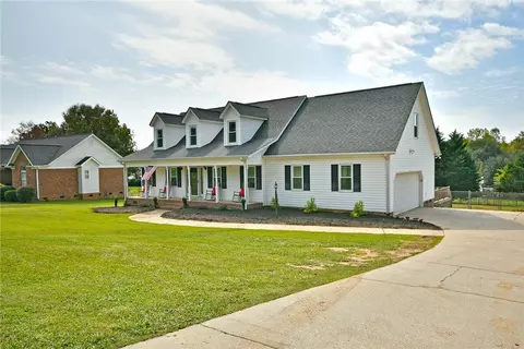 636 Mountain View Rd, Williamston, SC 29697 photo 1