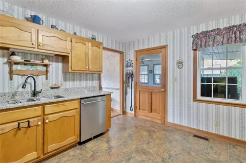 647 Hester Store Rd, Easley, SC 29640 photo 15