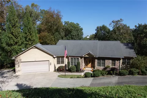 304 Crossover Dr, Seneca, SC 29672 photo 1