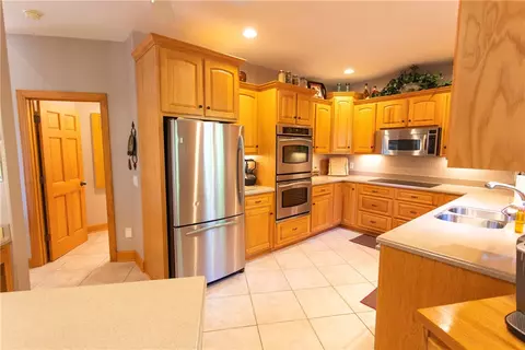 304 Crossover Dr, Seneca, SC 29672 photo 4