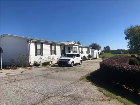 114 Skyview Dr, Walhalla, SC 29691 photo 3