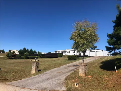 114 Skyview Dr, Walhalla, SC 29691 photo 2