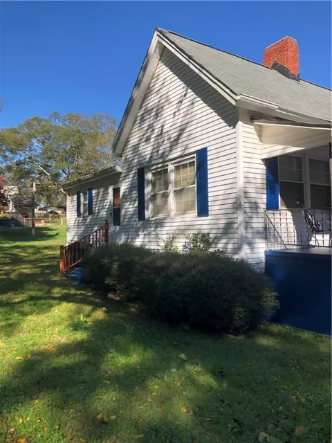 12 Lopez St, Pelzer, SC 29669 photo 3