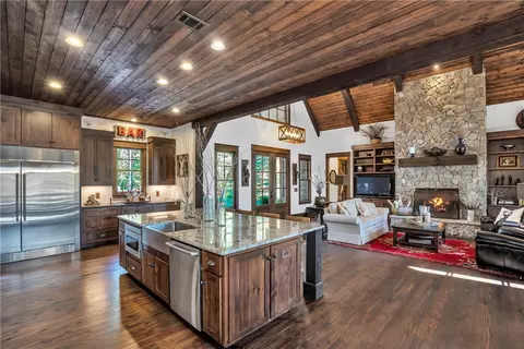 225 Deep Cove Pt, Sunset, SC 29685 photo 9