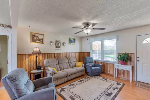 437 S Elm St, Pendleton, SC 29670 photo 15