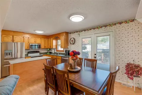 437 S Elm St, Pendleton, SC 29670 photo 12