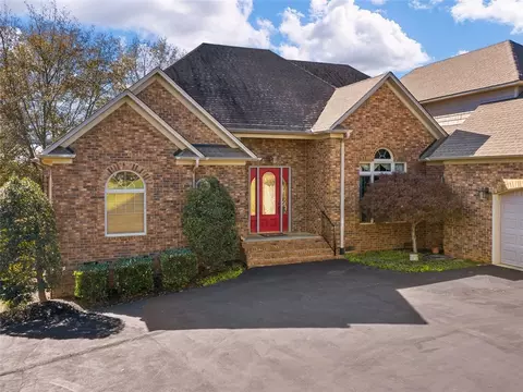 218 Quarterdeck Ct, Chesnee, SC 29323 photo 3