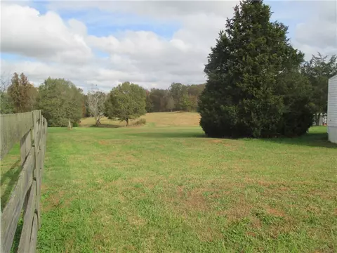 142 Deer Haven Rd, Bowman, GA 30624 photo 2