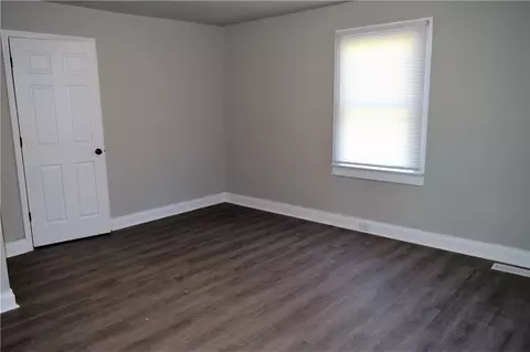 8 Pruitt St, Honea Path, SC 29654 photo 9