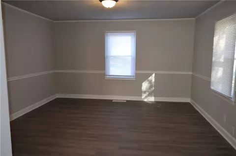 8 Pruitt St, Honea Path, SC 29654 photo 5