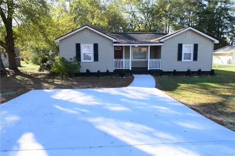 8 Pruitt St, Honea Path, SC 29654 photo 2