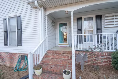 236 Pine Knoll Dr, Easley, SC 29642 photo 4