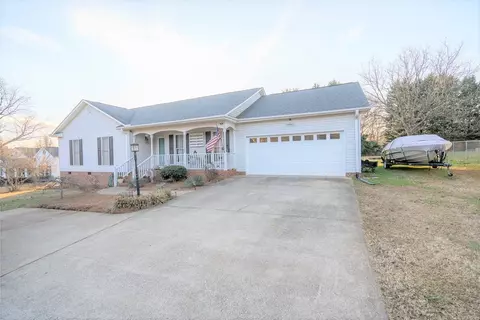 236 Pine Knoll Dr, Easley, SC 29642 photo 1